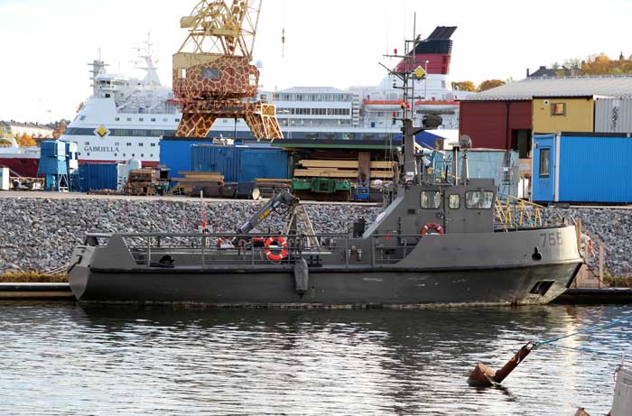 HMS 755